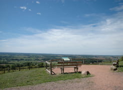 Belvédère De La Butte De Thil A Vic-Sous-Thil