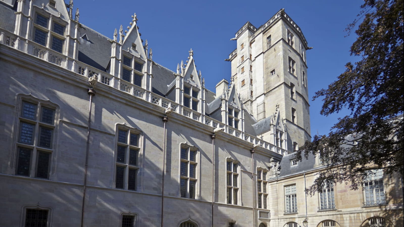Vue de l'extérieur du musée