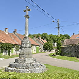 Marché nocturne, vide grenier et concert - VELOGNY