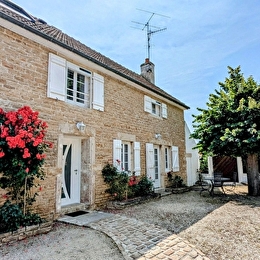 Aux Roses Rouges - VILLY-LE-MOUTIER
