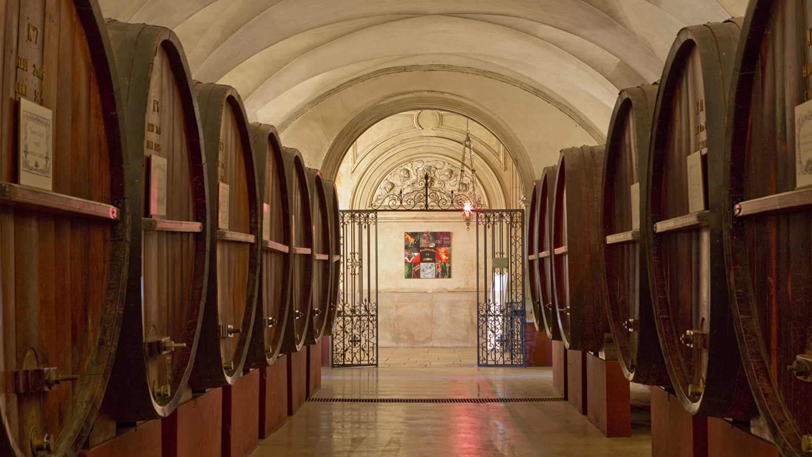 VISITE COMPLÈTE - Beaune Underground : Le plus grand réseau de caves