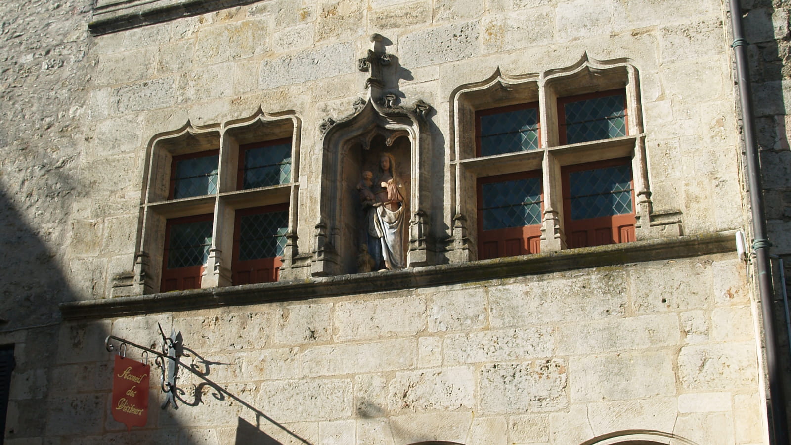 Point I - Société des Amis de la Cité de Flavigny - Accueil des visiteurs