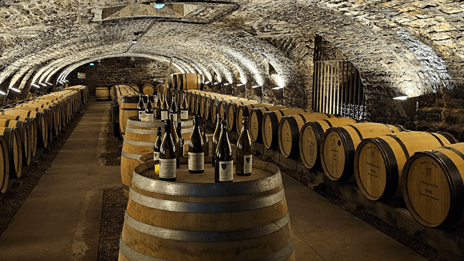 Hôtel-Dieu - Hospices de Beaune 
2026 - MOUVEMENT(S)
[MON HÔTEL-DIEU] L'hospitalité bourguignonne : le soin, le vin & le pain