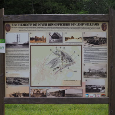 Mémorial et cheminée du camp américain 