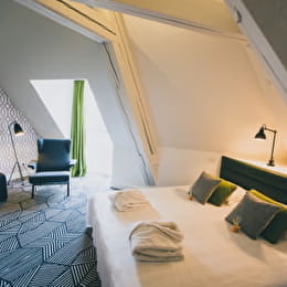 Castel de Très Girard Restaurant-Hôtel - MOREY-SAINT-DENIS