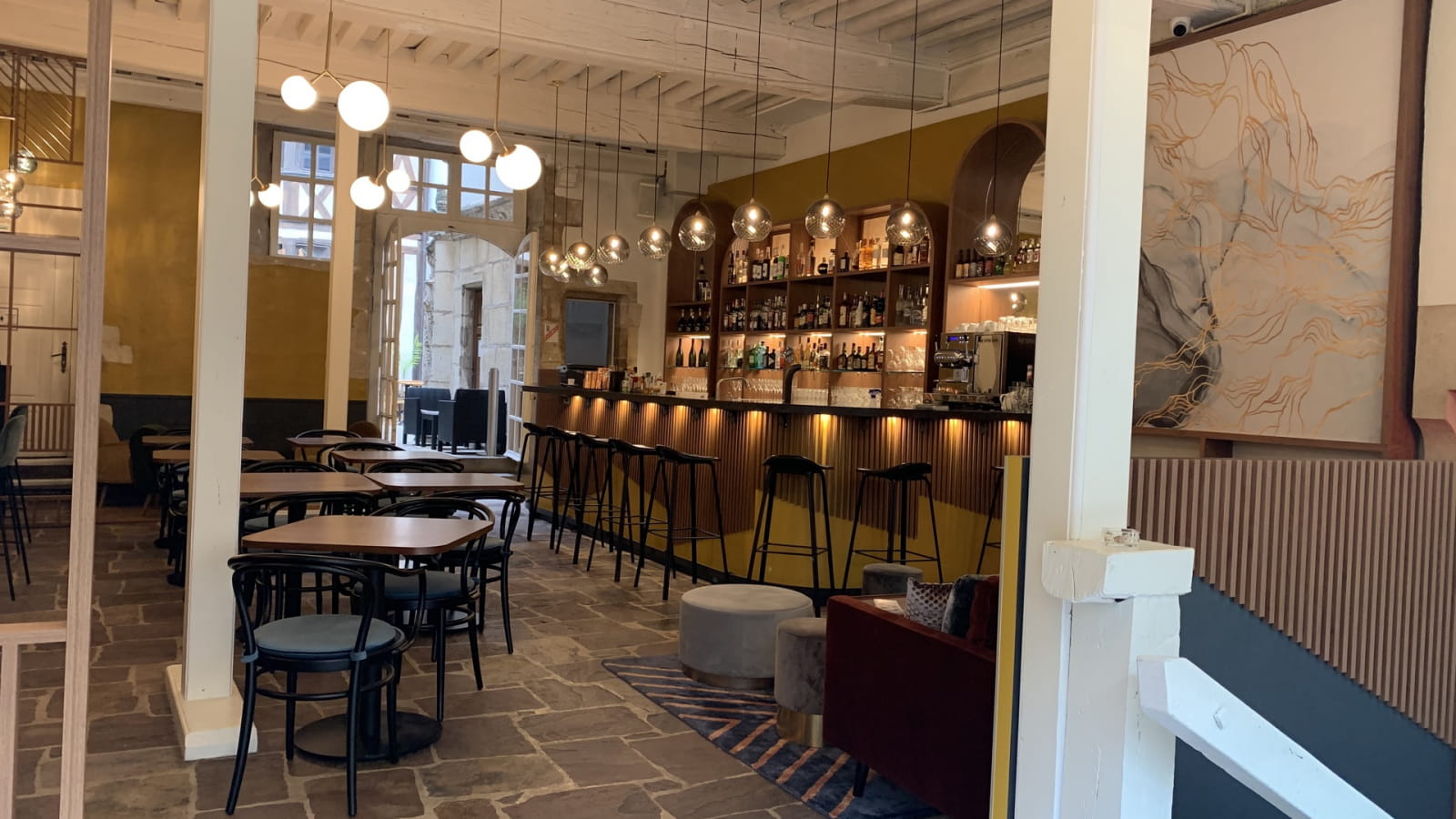 Bar le 19