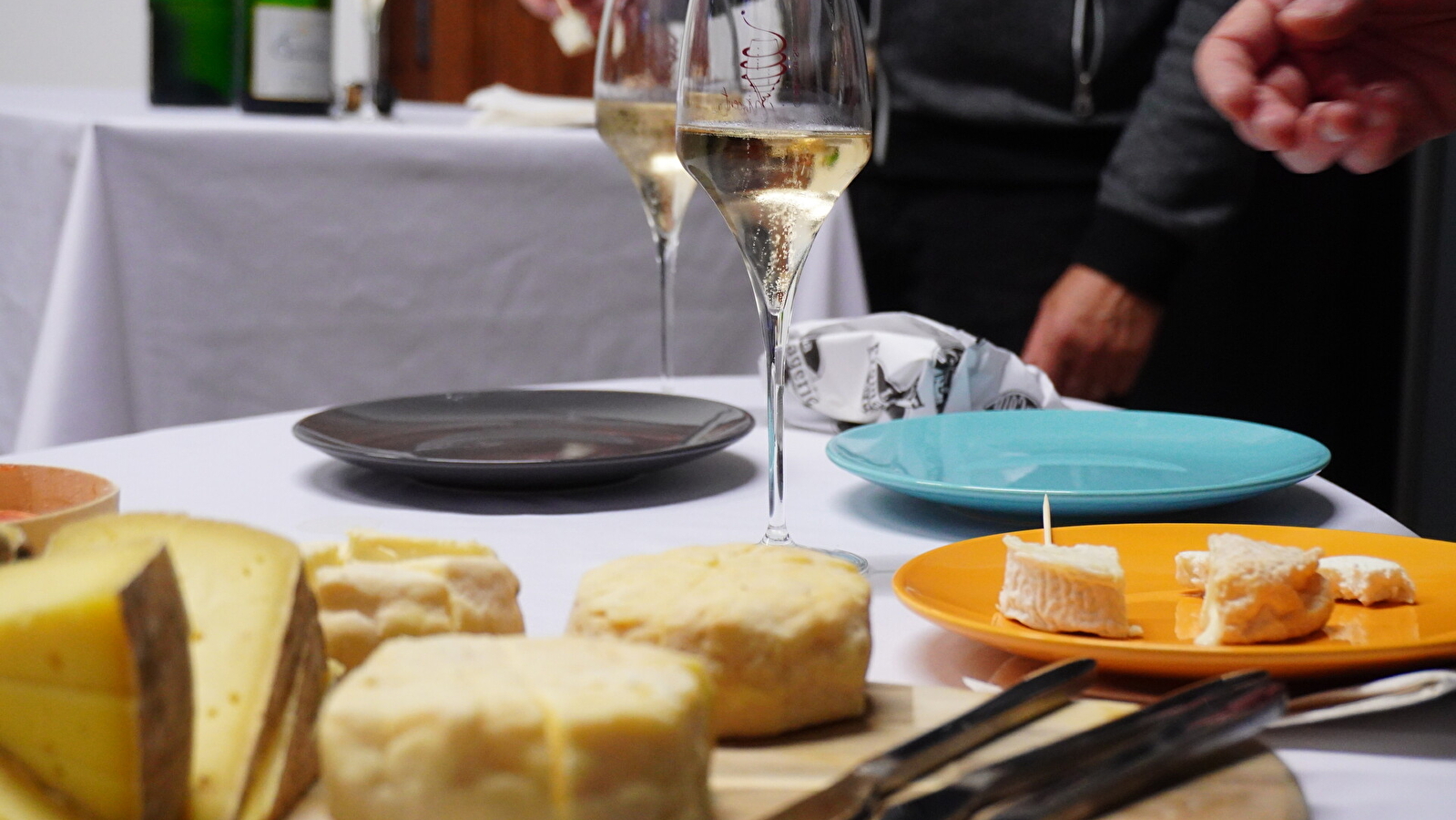 Dégustation de fromages et vins locaux