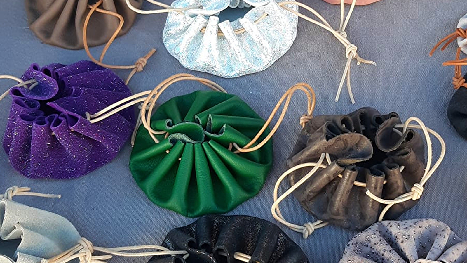Atelier créatif 'Création d’une bourse en cuir'