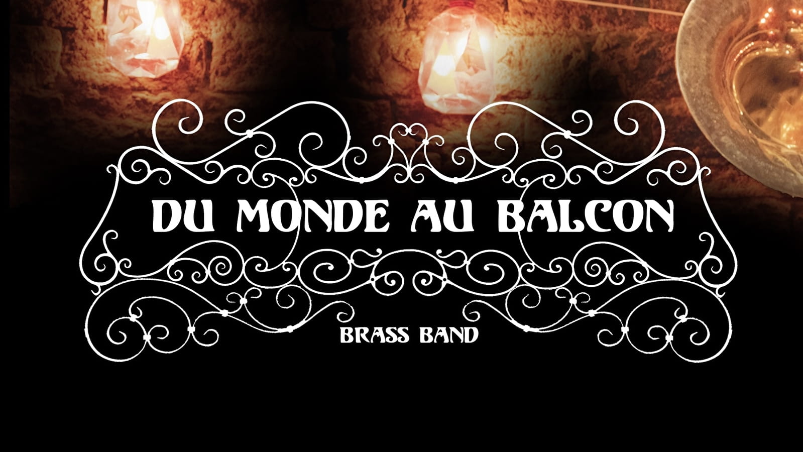 Du Monde Au Balcon