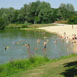Aire pour camping-cars du Plan d'eau du Nid de la Caille - VENAREY-LES-LAUMES