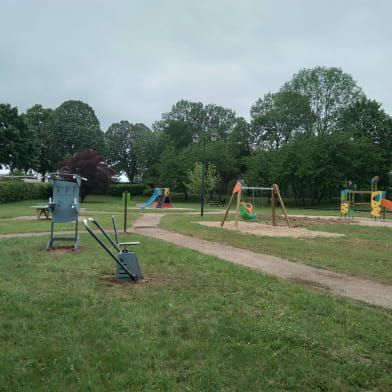 Aire de jeux, aire sportive et terrains de pétanque