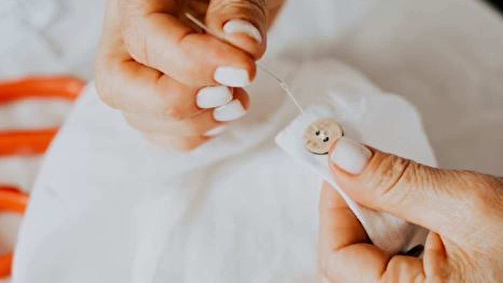 Atelier couture récup à la Cense des Possibles 