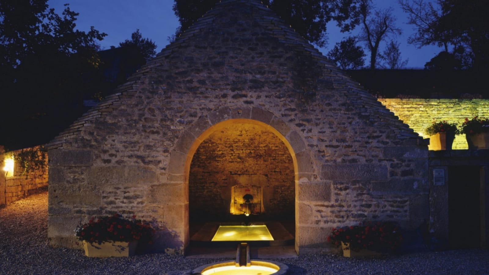 Oeuvre du lavoir d'Aignay-le-Duc