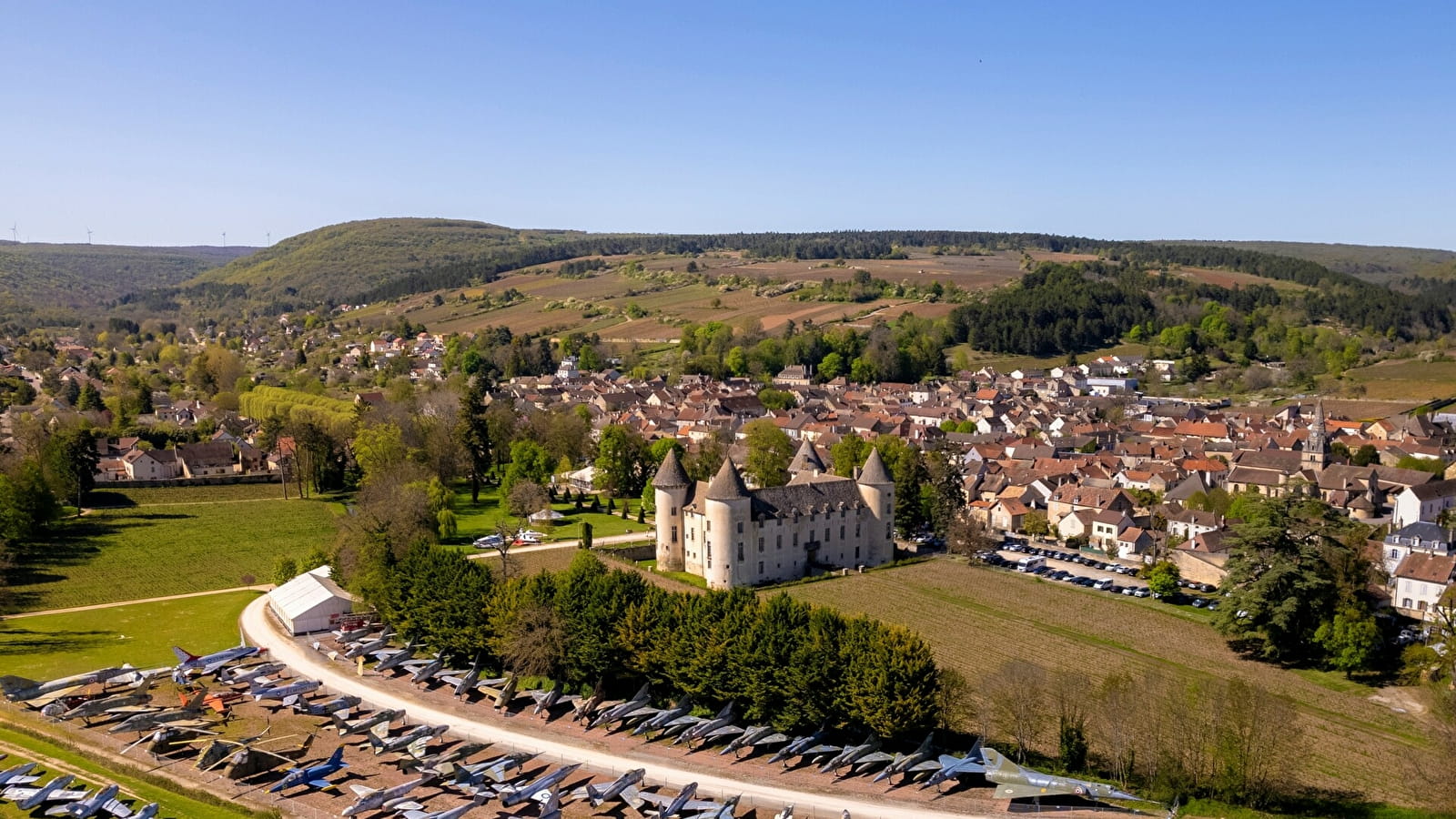 Château de Savigny - Musée de la moto, de l'aviation et de la voiture de course