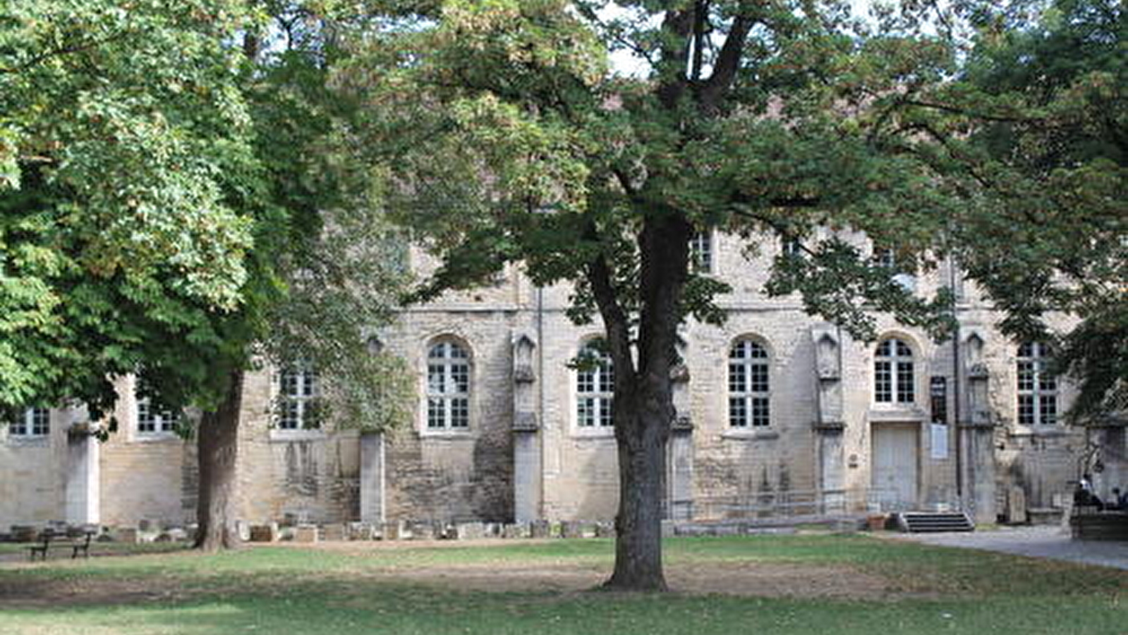 Square des Bénédictins