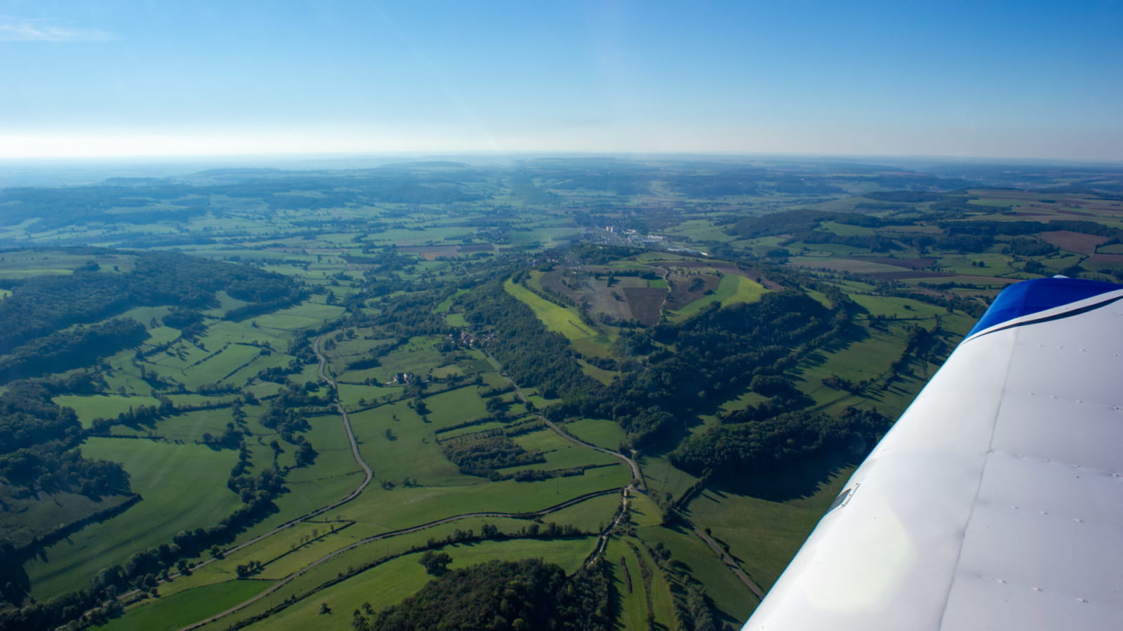Survol d'Alésia en avion