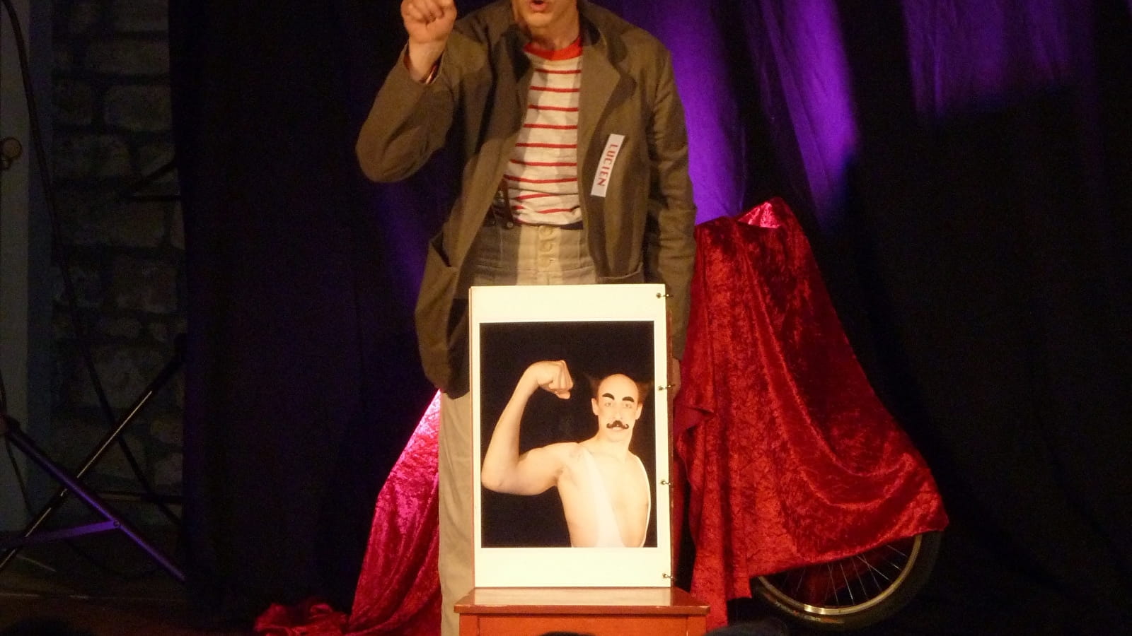 Ma vie de cirque (Compagnie Poudre d'Escampette) à Arceau