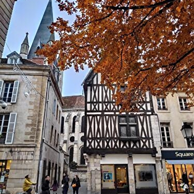 Square des Ducs