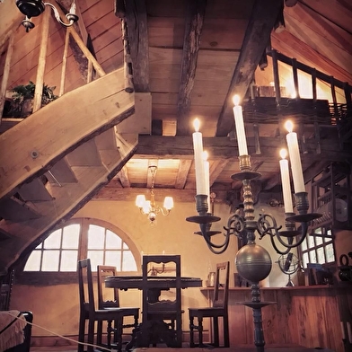 Domaine de la Pierre Ronde - La Chaumière de Merwind le Magicien Bleu