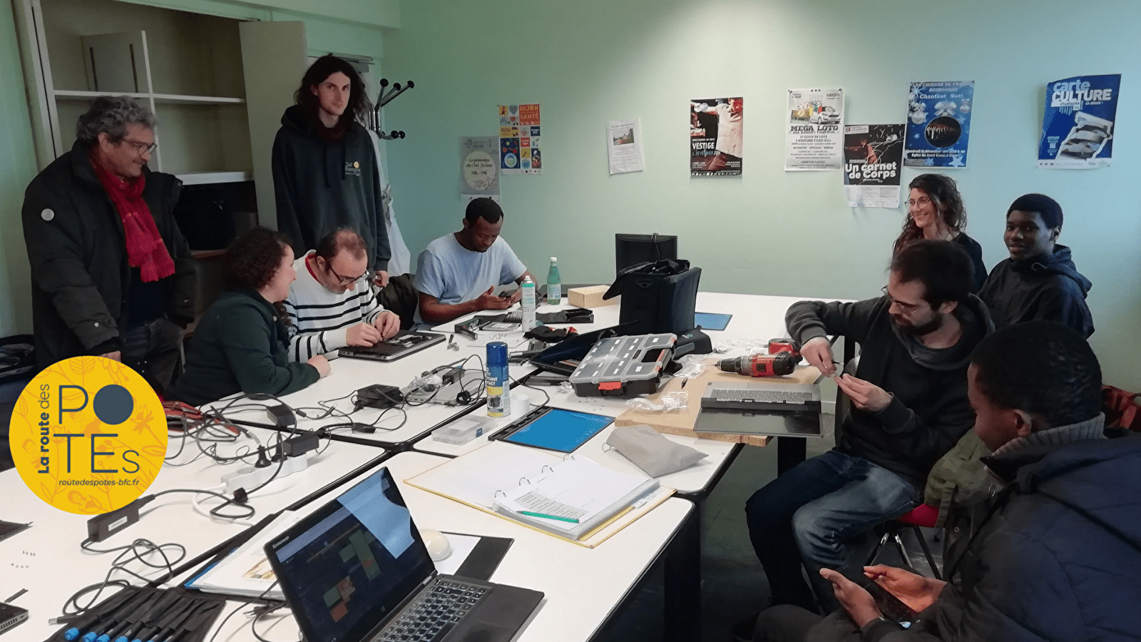 Atelier de réparation d’outils du numérique