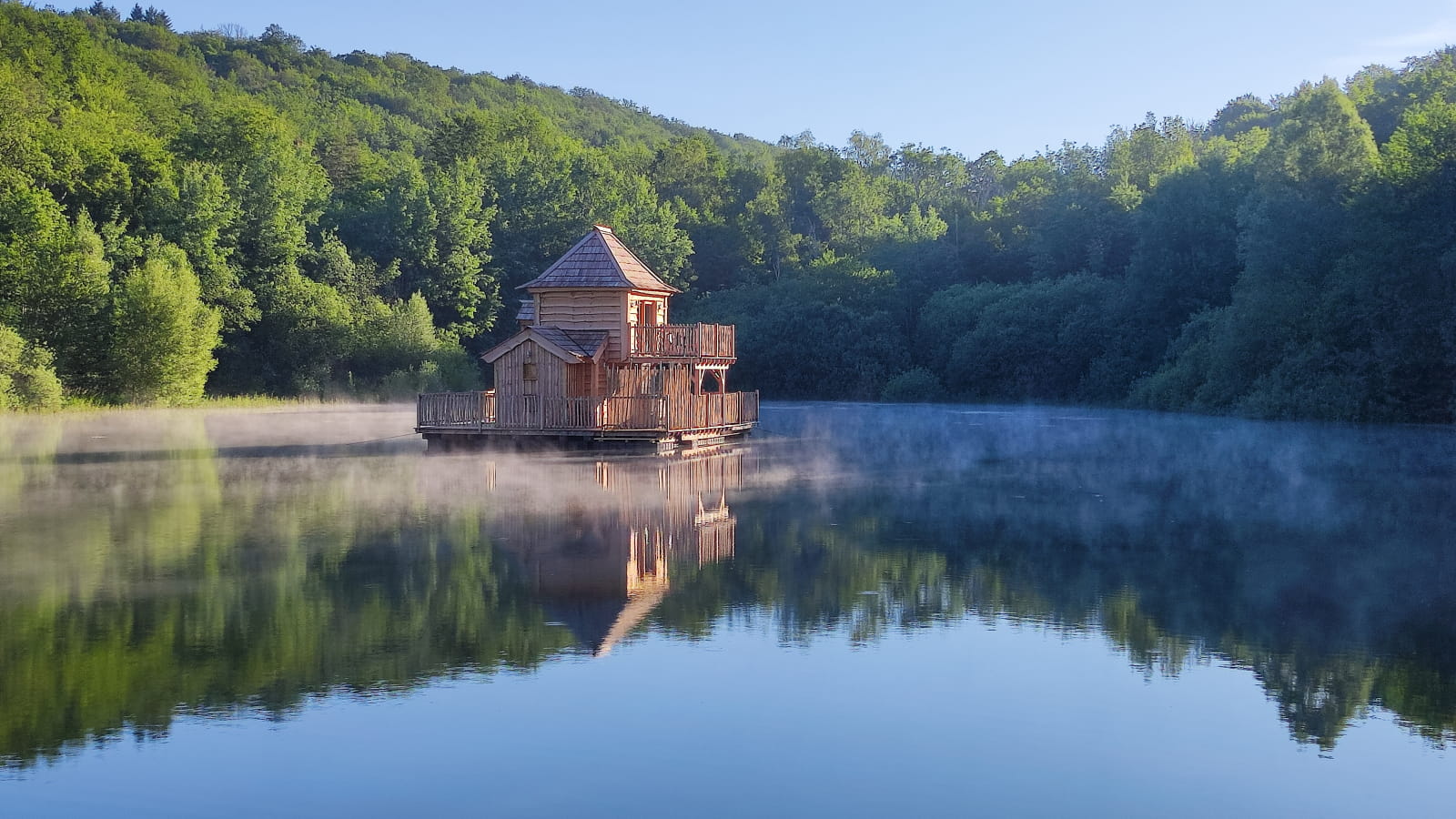 Cabane flottante - Domaine de la Combe Rossignol