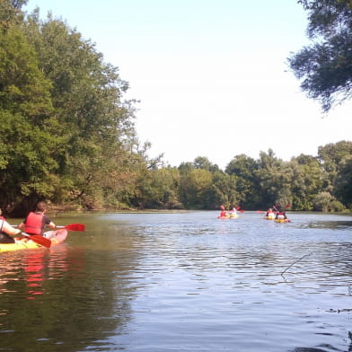 Sortie accompagnée en canoës sur la Saône 