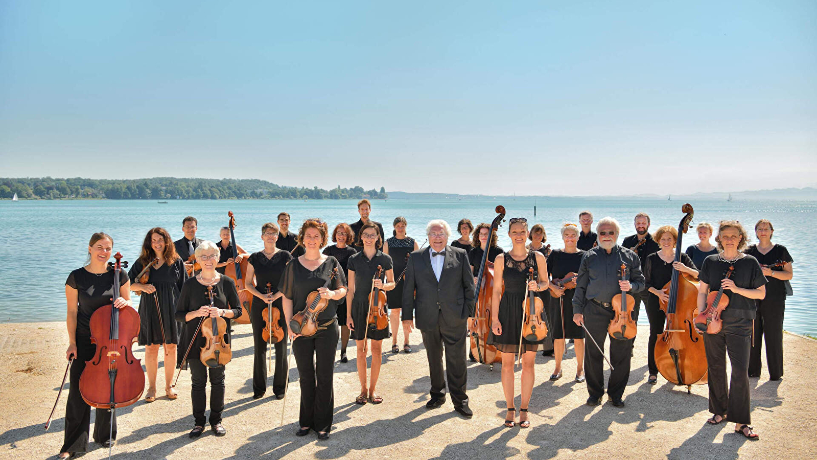 Concert à l'Abbaye de Fontenay en Bourgogne
de Bach à Sibelius
Orchestre à cordes 'Concerto Konstanz'
Promenade dans le cloître illuminé de 1200 bougies