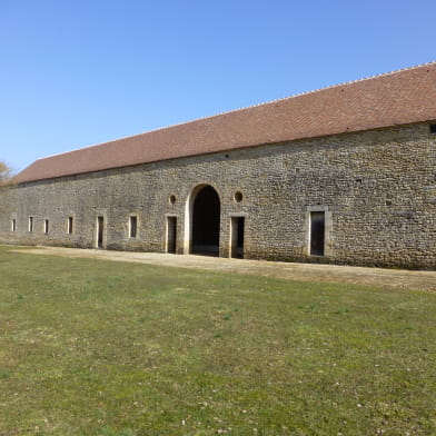 Château de Bussy-Rabutin, le grand commun