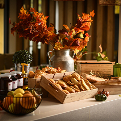 Ibis Beaune Sud - La Ferme aux Vins