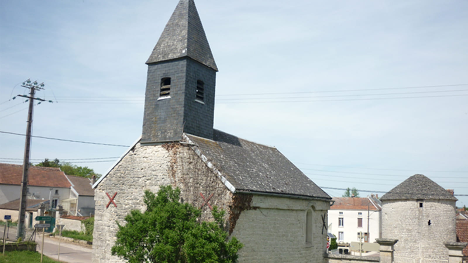 Chapelle et tour Maison-Dieu