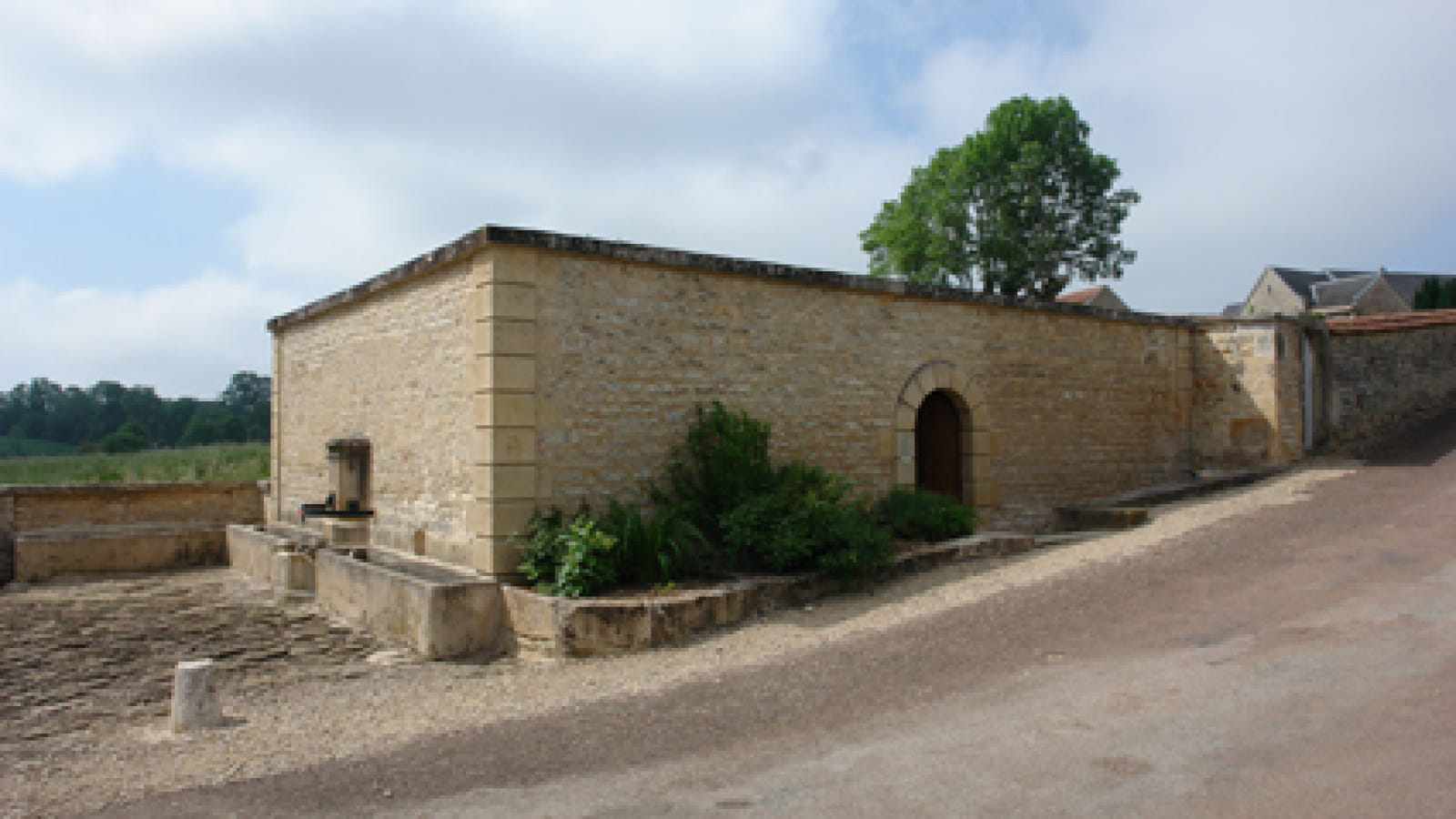 Oeuvre du lavoir de Baigneux-les-Juifs