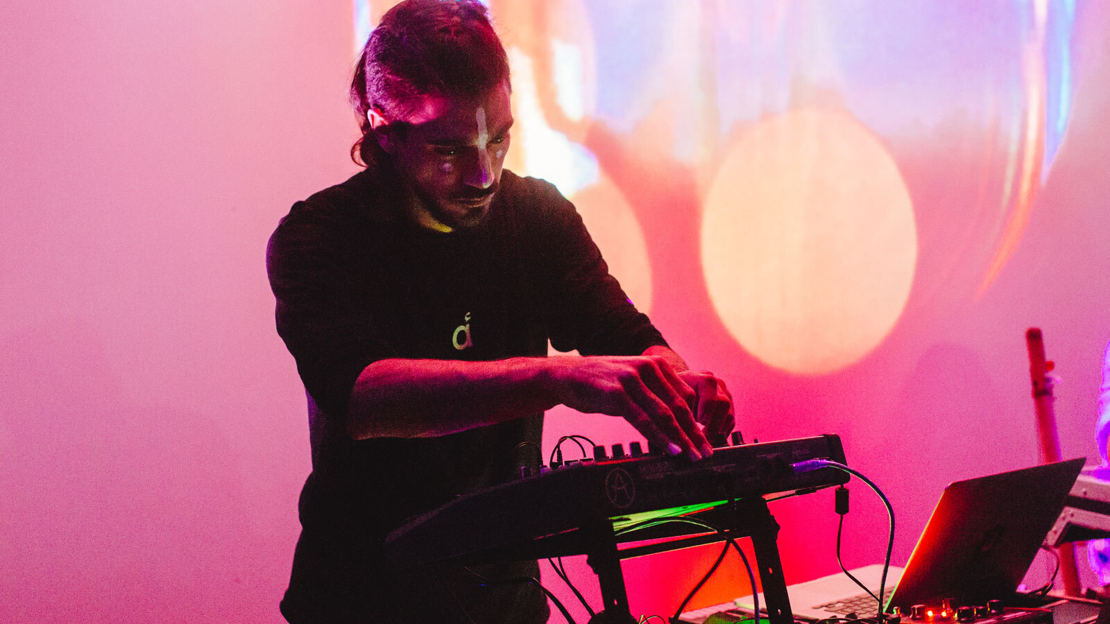 Rendre visible l'invisible (sieste sonore) avec Sofian Jouini et Amine Metani