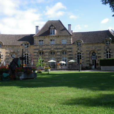 Château de Savigny - Musée de la moto, de l'aviation et de la voiture de course