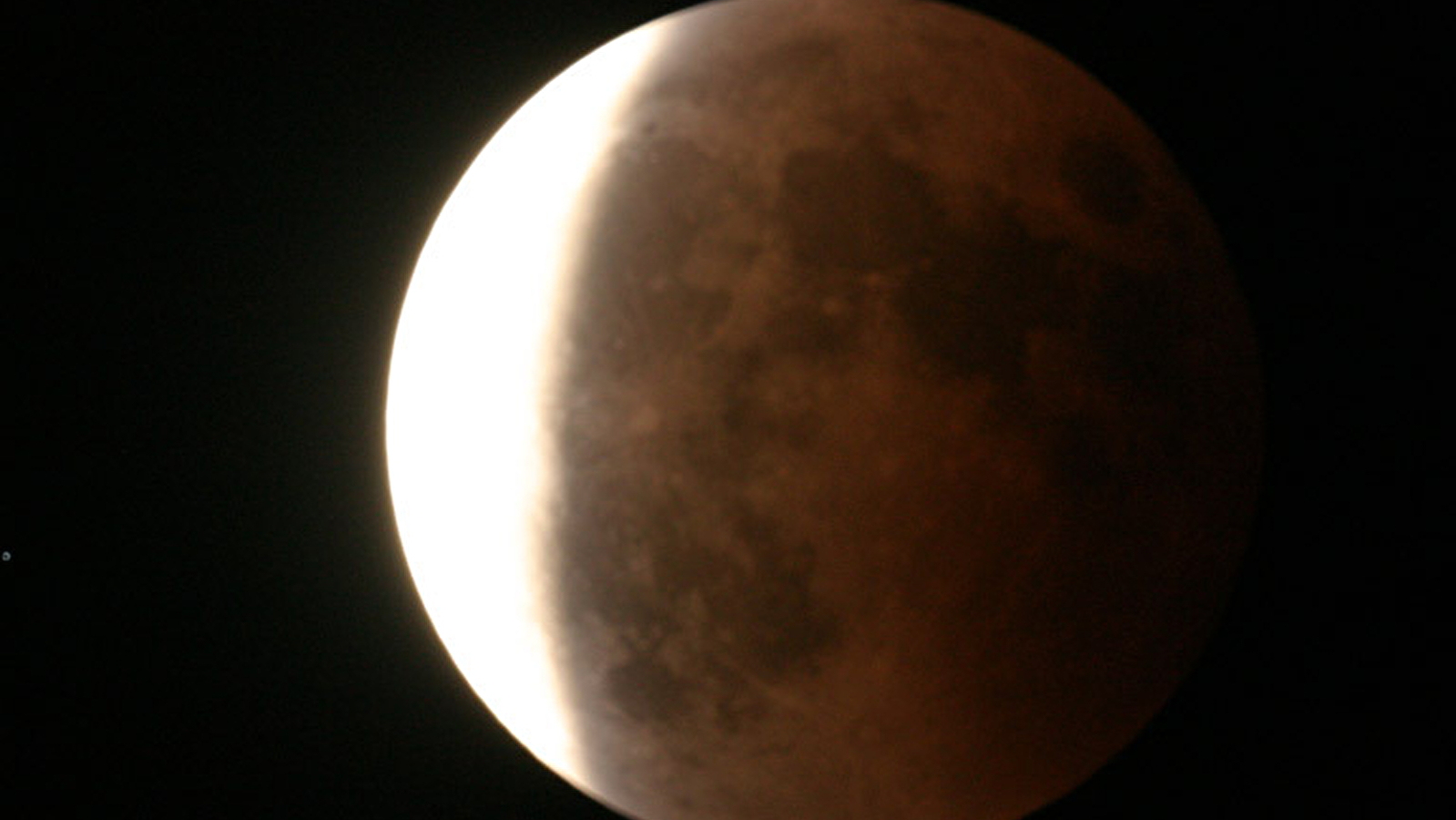 Observation de l'éclipse totale de Lune