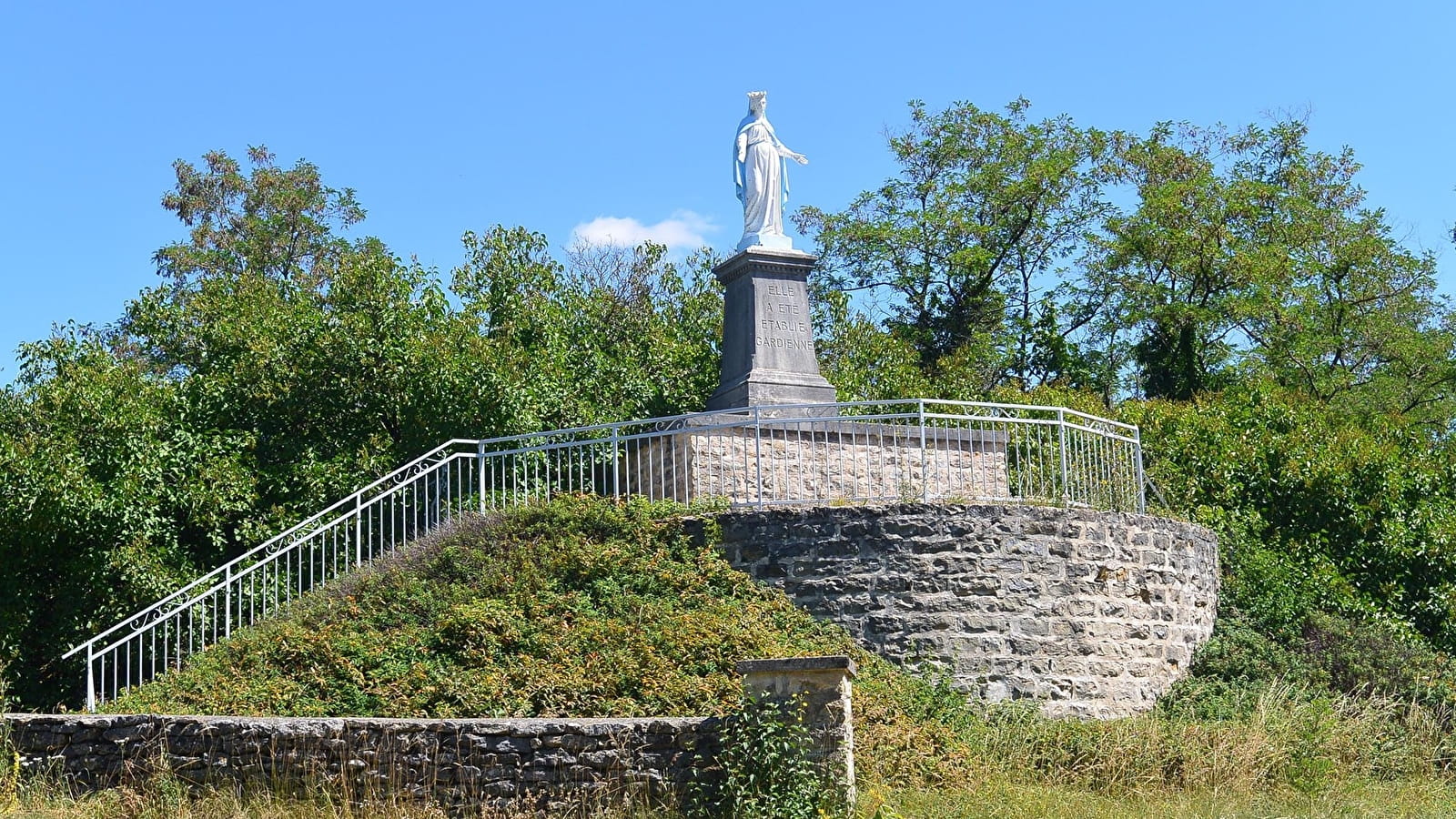 Sentier de la Charme