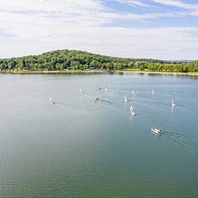 Plage surveillée du lac de Panthier