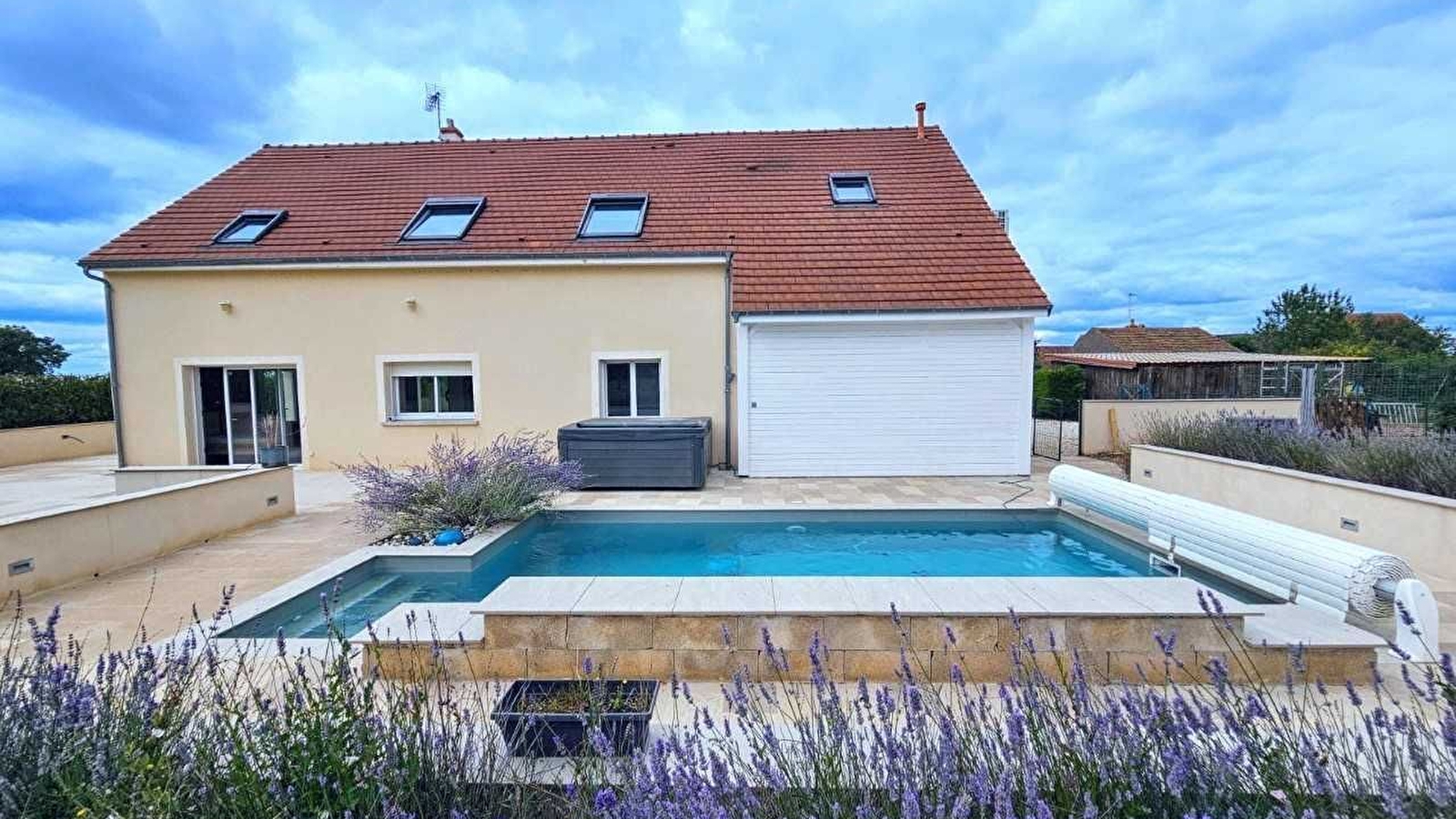 Le Renouilly