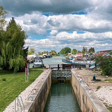 Fantastic Friture sur le Canal de Bourgogne