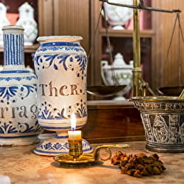 Hôtel-Dieu - Hospices de Beaune
Programmation 2025 - HUMANITÉ
Escape Game - BEAUNE