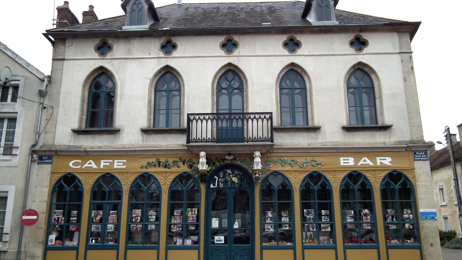 Café des Chiens