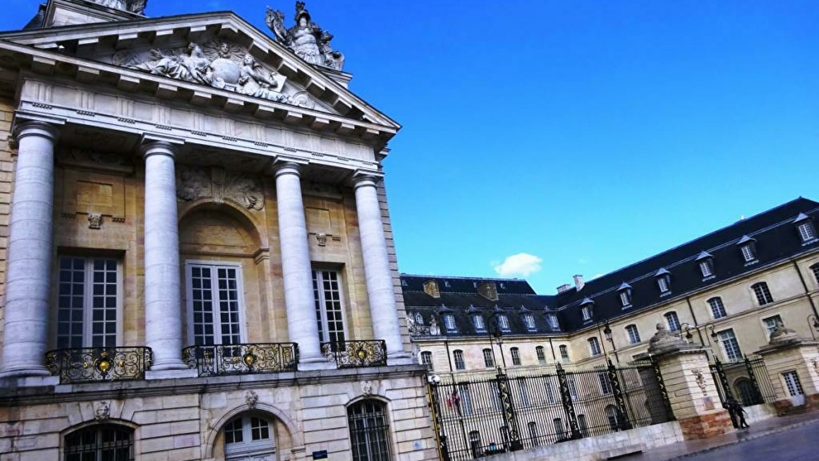 Visite découverte : 'ça déménage à la mairie !'