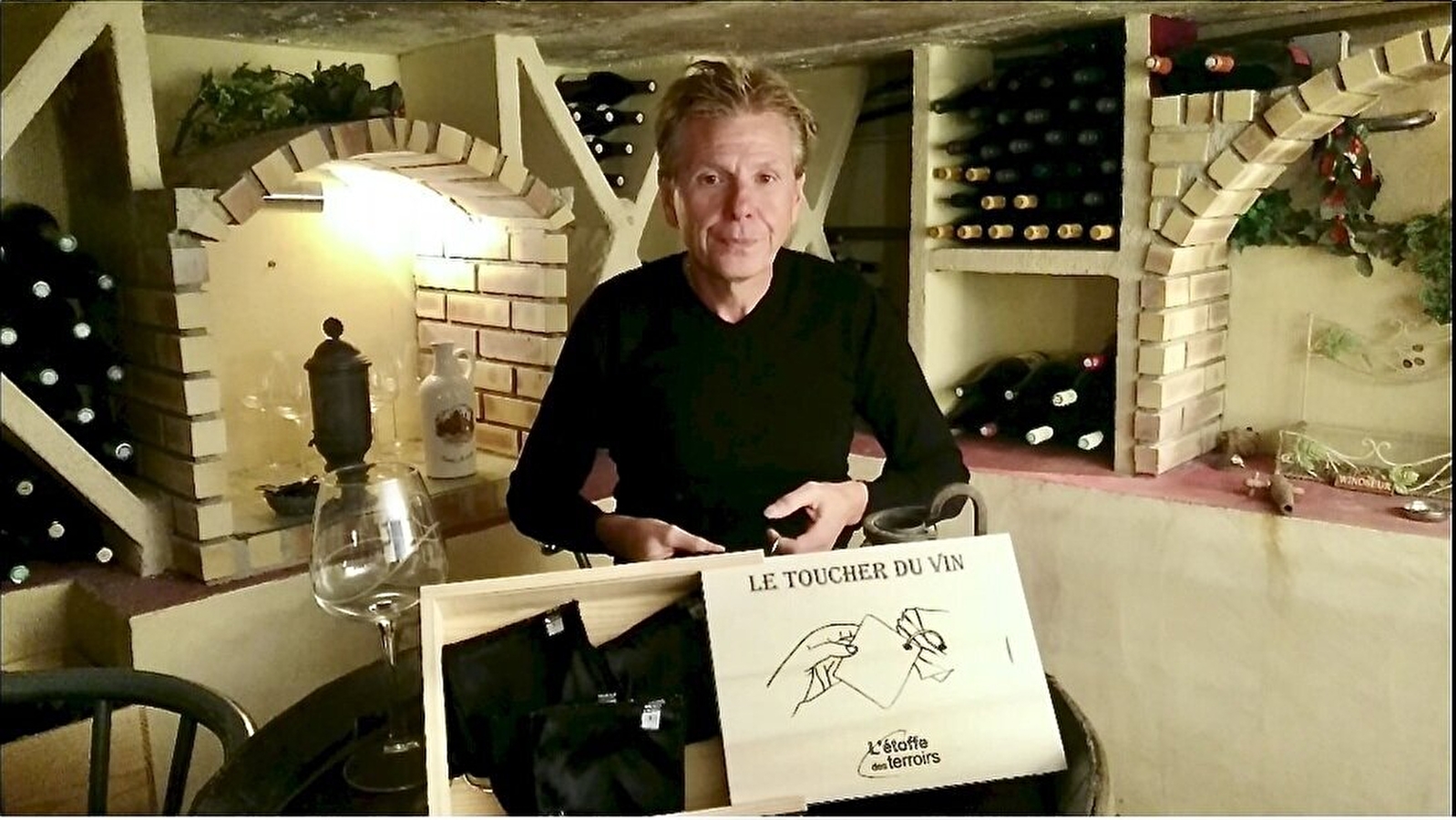 Le toucher du vin par Cyrille Tota